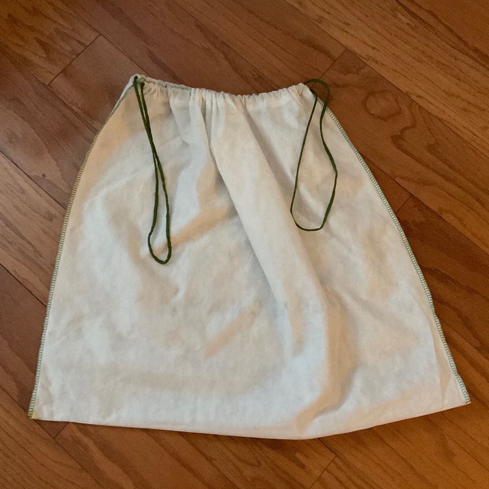LONGCHAMP DUST BAG.   25” W X 19” H.  White & Green. - Picture 4 of 5